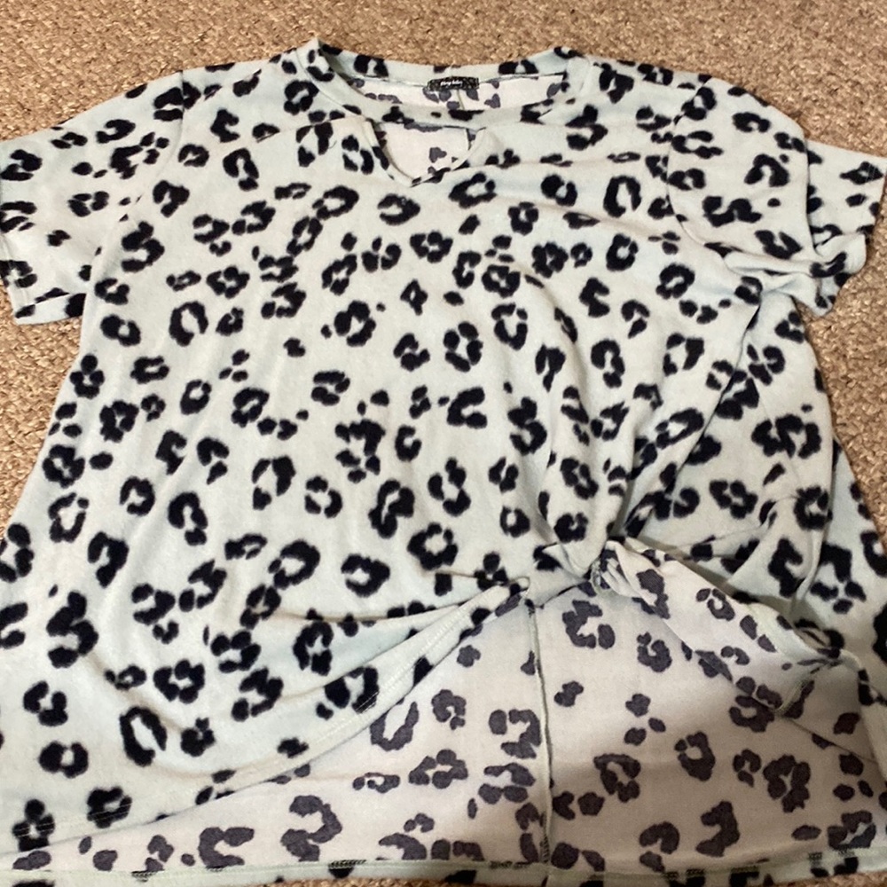 Boutique top never worn new without tags